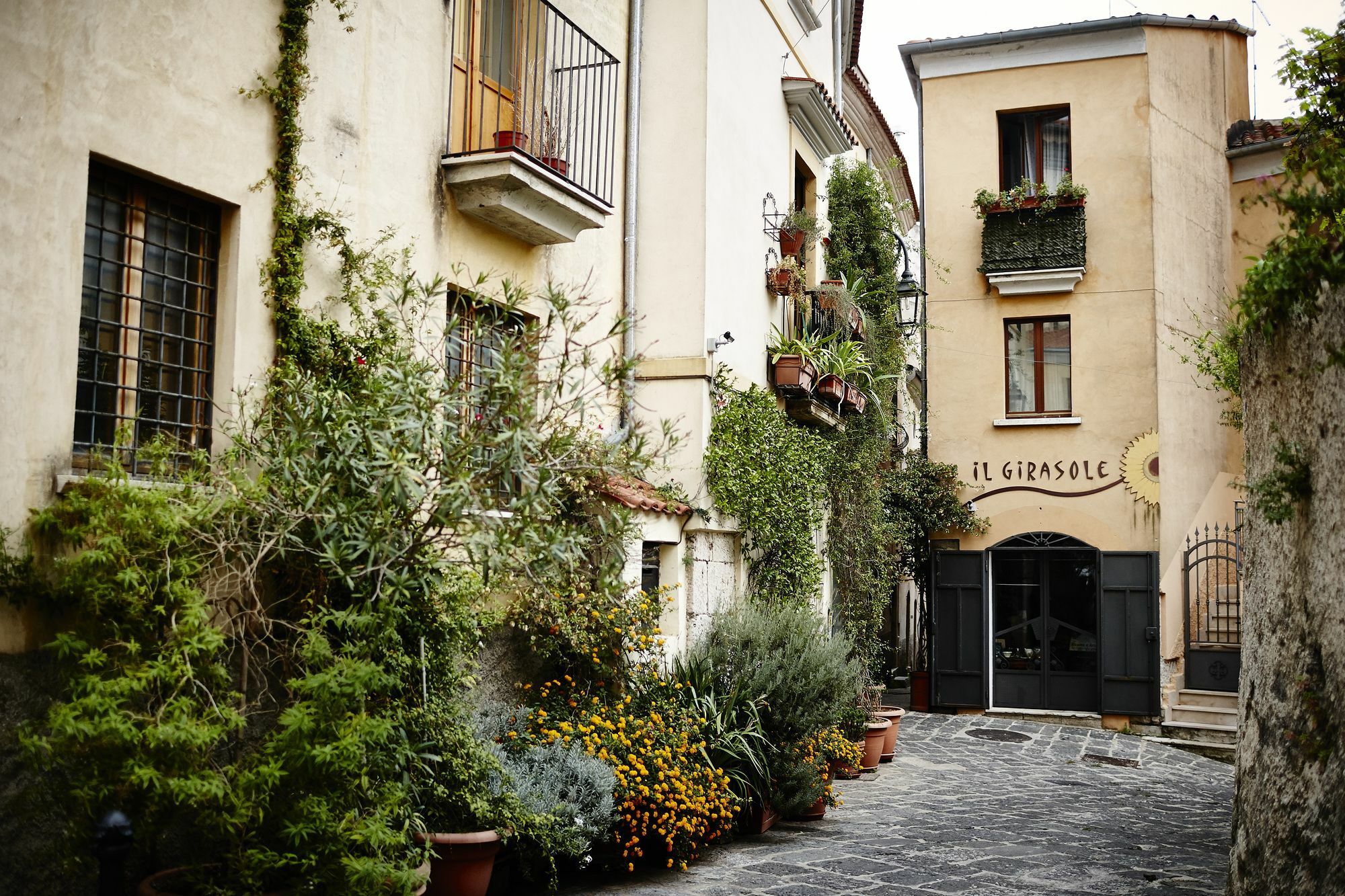 Angeli E Diavoli Apartment Eboli Ngoại thất bức ảnh